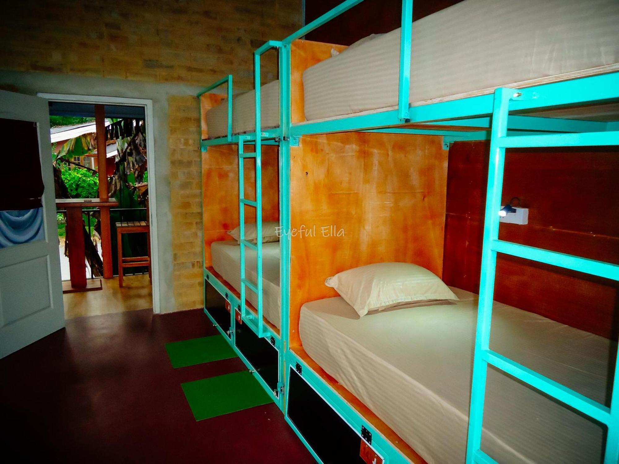 Eyeful Ella Hostel Extérieur photo